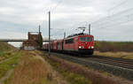 155 126 führte am 18.11.17 einen gemischten Güterzug durch Brehna Richtung Halle(S).