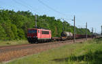 155 134 führte am 02.06.19 einen gemischten Güterzug durch Burgkemnitz Richtung Bitterfeld. 