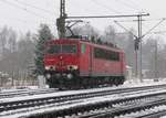 19. Februar 2013 im Bahnhof Pressig-Rothenkirchen: Lok 155 264 hat 185 402 mit ihrem Ganzzug Polnischer Kohle bei der Überwindung der Frankenwaldrampe unterstützt. Jetzt fährt sie in die Bereitstellungsposition für neue Schiebedienste.