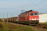 208. Oktober 2010, Lok 155 217 befördert einen Güterzug in Richtung Saalfeld durch Küps.