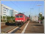 Am 30.08.2007 fuhr 155 220 mit einem gemischten Gterzug durch den Bahnhof Frankfurt am Main-Niederrad in sdlicher Richtung.
