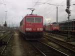 155 032-6 wartet in Basel Bad Bf vor einem roten Signal auf die Weiterfahrt nach Muttenz.