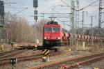 155 075-5 kommt mit einem Gterzug in den Ludwigsluster Bahnhof gefahren. 27.03.2008