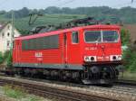 BR 155 266-0 der Railion zieht einen Gterzug durch Efringen-Kirchen am 28.08.2008.