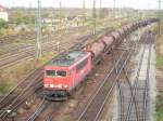 Am 21.10.2008, fuhr 155 163- 9, mit einem leeren Kohlezug durch den Rangierbahnhof Halle Saale.