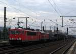 155 246-2 mit 232 498-6 und einem langen gemischten Gterzug am 30.11.