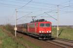 155 206-6 mit einem Ganzzug polnischer Kohlewagen. Der Zug kam aus Richtung Braunschweig. Fotografiert am 17.04.2010 in Magdeburg Diesdorf. 