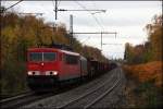 155 241 (9180 6155 241-3 D-DB) hat einen langen Gterzug am Haken und wird Bochum-Riemke in Richtung Wanne durchfahren. (04.11.2010)

