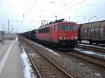 155 085 mit dem Rhrenzug Mhlheim-Mukran am 31.Januar 2011 in Bergen/Rgen.