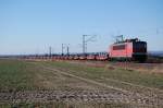 155 160-5 mit Knppelzug zwischen Benhausen und Neuenbeken, 19.03.2011.