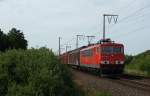 155 239-7 fuhr am 28.06.2012 mit einem Gterzug von Emden nach Osnabrck, hier bei Veenhusen.