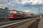 Am 24.06.2014 fuhr MEG 706 (155 119-1) mit der MEG 604 (143 257-4) mit einem leeren Zementzug durch den Hauptbahnhof von Regensburg.