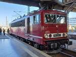 Die anders lackierte Seite der MAED 155 219-9 am 21.09.2024 beim Tag der Schiene in Leipzig Hbf.