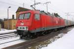 156 003-6 (MEG 803) fhrt mit einem Containerganzzug durch den Bahnhof Leipzig-Thekla.