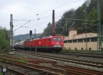 MEG 804 (156 004) zieht am 01. Mai 2013 eine MEG 143er und den MEG Zementzug durch Kronach Richtung Saalfeld(Saale).