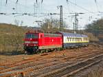 181 205 am 14.4.2013 mit einem Ausstellungszug der SNCF auf dem weg nach Dsseldorf am Saardamm in Saarbrcken.