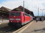 181 223-9 steht am 28. Mai 2013 mit einem D-Zug von Moskau nach Paris im Bahnhof Straburg.