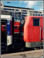 181 220 am 23.12.2013 mit einem IC nach Zürich im Stuttgarter Hbf.