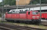 181 207-2 steht in Koblenz Hbf, und wartet auf IC 334 aus Norddeich Mole.