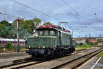 E 94 192 des Bayerischen Eisenbahnmuseums rangiert am 25.