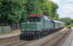 Das Krokodil 194 158-2 der Hammer Eisenbahnfreunde am 12.06.2022 mit einem Sonderzug in Essen Hügel.