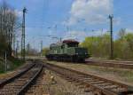 194 158 bei einer Rangierfahrt in Vilshofen am 07.04.2014.