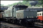 Eisenbahn Museum Bochum Dahlhausen am 11.5.1991: E 94090 vor dem Rundlokschuppen