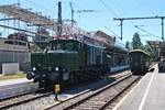 Portrait von EZW E94 088, als diese am Mittag des 29.06.2019 ans andere Ende ihres privaten Sonderzuges (Seebrugg - Neustadt (Schwarzw.) - Freiburg (Brsg) Hbf) im Bahnhof von Titisee umsetzt und