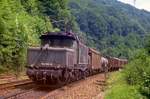 194 155 beim Schiebedienst auf der Geislinger Steige, 13.07.1985.