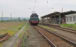 DR 254 052-4 der LEG mit einem Fotogterzug in Naumburg (S) Hbf; 02.05.2010