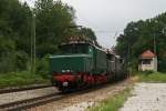 254 052 als letzte Lok des E94 Lokzugs am 18.07.2010 in Aling.