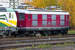 Nur durch sehr starkes ranzoomen vom Bahnsteigende lichtete ich heute am 11.11.2017 die Re4/4 der Centralbahn (10019) ab, die hinter der GYSEV 471 003 abgestellt war im Passau Hbf