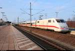 401 515-2 als umgeleiteter ICE 693 (Linie 11) von Berlin Hbf (tief) nach Stuttgart Hbf durchfährt den Hp Leipzig Messe auf der Neubaustrecke Erfurt–Leipzig/Halle (KBS 580).