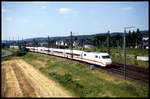 ICE 401567 hat hier gerade den Bahnhof Lengerich durchfahren und ist am 28.7.2004 auf dem Weg zum nächsten Halt in Münster in Westfalen.