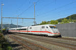 ICE 401 074-0 durchfährt den Bahnhof Gelterkinden. Die Aufnahme stammt vom 17.09.2019.