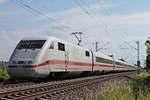 Am Nachmittag des 26.05.2020 fuhr 401 570-7 als ICE 274 (Basel SBB - Berlin Hbf) nördlich von Hügelheim über die Rheintalbahn durchs Markgräflerland in Richtung Freiburg (Breisgau).