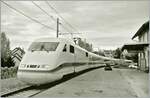 Für die Besucher der Fach-Tourismusmesse TTW in Montreux verkehrte ein ICE von Zürich nach Montreux und zurück. Dabei fuhr der Zug über die  Train des Vigens  Strecke. Dieses Analog Bild entstand in Chexbres. 

Oktober 1995