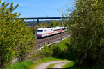 401 060 DB Fernverkehr als ICE 880 (München Hbf - Hamburg-Altona) bei Marktbreit, 09.05.2021