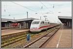 401 004  Mhldorf am Inn  rollt als ICE926 von Mnchen Hbf nach Kiel Hbf.