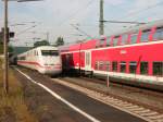 ICE1 (Baureihe 401) bei der Durchfahrt am 21.08.03 in Bad Soden-Salmnster.
