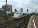 DB ICE2  Koblenz  Steuerwagen 808 044-2 im Dortmunder Hbf.
bei der Ausfahrt nach Berlin Ostbahnhof,rechts im Bild
der RE1 nach Aachen mit einer BR 146 xxx-x im Schub.
