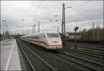 402 040 (?)  Bochum  fhrt als InterCityExpress 547, von Dsseldorf nach Berlin-Ostbahnhof durch das Ruhrgebiet Richtung Dortmund. (05.01.2008)
