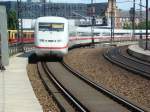 InterCityExpress 848 nach Dsseldorf Hbf und InterCityExpress 858 nach Kln Hbf bei der Einfahrt Berlin Hbf am 07.06.2008 aufgenommen. Hier zu sehen der ICE 848.