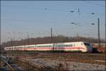 402 031  BRANDENBURG AN DER HAVEL  ist als ICE 644 von Berlin-Ostbahnhof zum Flughafen Kln/Bonn unterwegs. (30.12.2008)
