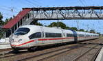 DB Fernverkehr AG, Frankfurt (Main) mit dem ICE 3  403 511-9 , Taufname:  Wiesbaden  (NVR:  93 80 5403 511-9 D-DB..... ) im Umleiterverkehr aus Berlin über den Berliner Außenring über