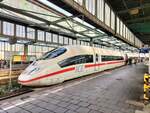 403 021 (KREFELD) als ICE 623 Dortmund - München in Duisburg Hbf, 04.10.2024