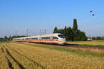 Lahr/Schwarzwald - 24. Juni 2024 : 403 036 am ICE 267 von Basel SBB nach München. 

Link zum Video : https://www.youtube.com/watch?v=GjM6I2gw_4U&lc=Ugy3aYqf4QrR8uwarq54AaABAg