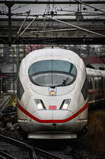 D-DB TZ 314 (Bergisch-Gladbach) fuhr am 15.12.24 als erster ICE3 (ICE 1008) in den Lübecker Hbf (AL) ein.