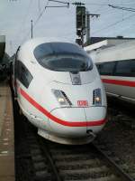 BR 403 legt auf der Fahrt nach Kln Hbf einen kleinen Zwischenstopp in Karlsruhe ein.07.03.2008