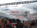  Vorne hui - Hinten pfui  . Demonstration der Freien Grne Liste whrend der ICE Taufe in Konstanz.
19.04.08
